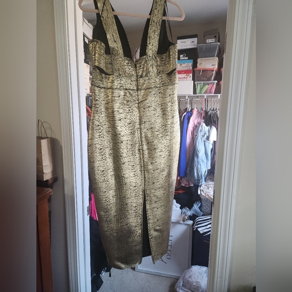 Womens Dress - Picture 3 of 6